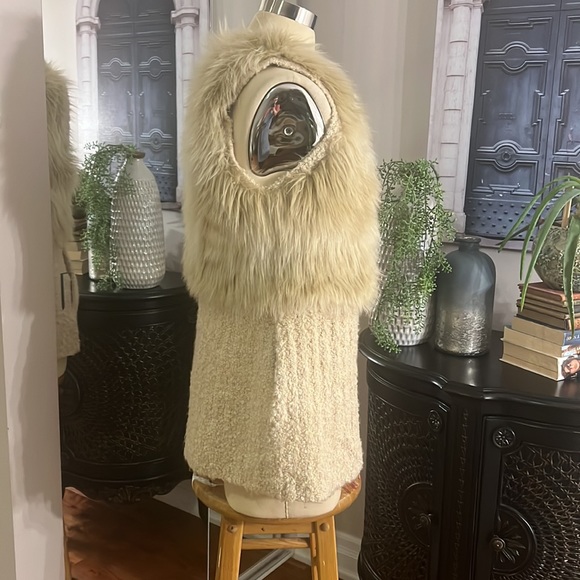 Guess medium wool blend vest with faux fur - Picture 2 of 6